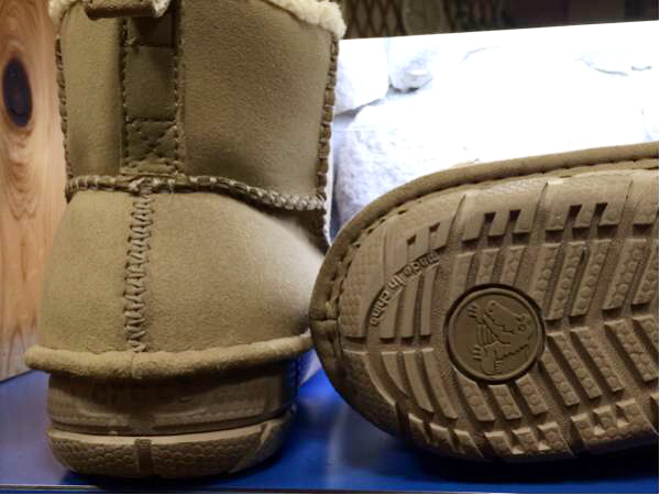 クロックス ブーツ crocs croccasin boot M9/W11(26.0cm)｜売買されたオークション情報、yahooの商品情報を ...