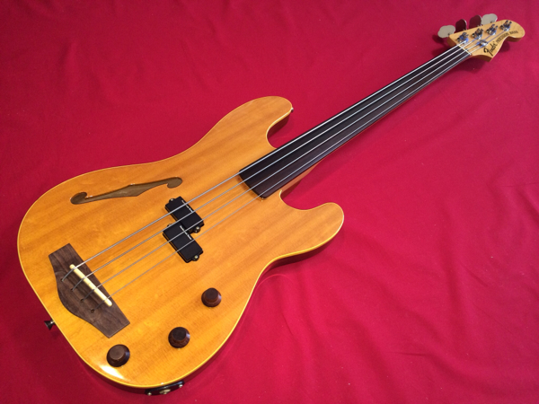 Fender Japan PBAC-950FL フレットレス セミアコ ベース ピエゾ