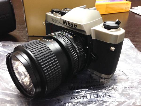 Nikon FM10 レンズキット & カラーフィルム12本他オマケ付き カメラ