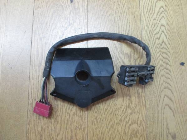 CBR400F NC17　 旧車　ヒューズボックス　カバー　 実動外し