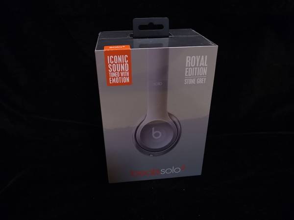 ☆Beats Solo2 ヘッドホン グレー　新品