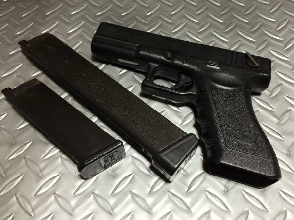 マルイ GLOK G18 ロングマガジン付き　グロック