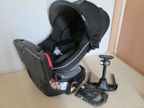 禁煙車【美品】コンビ★ラクティアターンEG TA/チャイルドシート