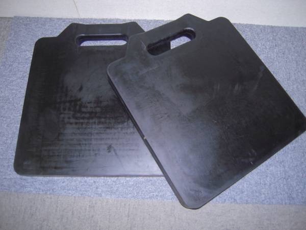 アウトリガー敷き板2枚新品（ゴム材100％）4t車クラスまで