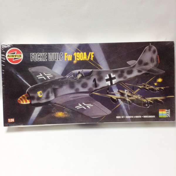 AIRFIX 1／24ドイツ戦闘機フォッケウルフFw190A/F 得価，最新作 【公式