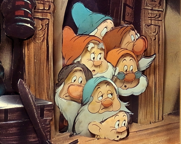 デコパージュ シャドーボックス ディズニー七人のこびと 額装 ペーパークラフト 売買されたオークション情報 Yahooの商品情報をアーカイブ公開 オークファン Aucfan Com