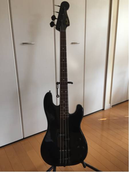 ☆FENDER JAPANダフ・マッケイガン シグネチャーモデル・ベース