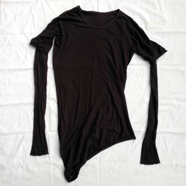 Siva 変形カットソー / JULIUS ユリウス AG