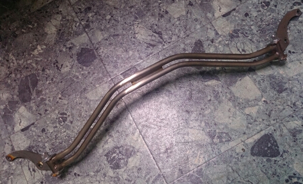 スズキ カプチーノ Faith リアタワーバー