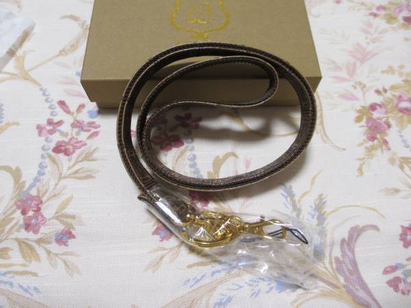 Q-pot.　ビターチョコレートネックストラップ