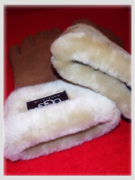 タグ付新品UGGグローブ手袋ムートン本革レザー女性M本物キャメル