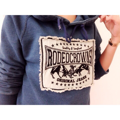 ロデオクラウンズ ２店舗限定パーカー