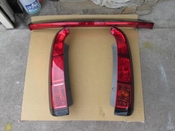 ストリームRN1後期/テール左右/ハイマウントランプ