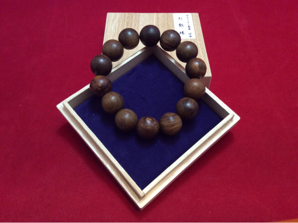 カリマンタン島産天然 沈水 沈香 数珠16mm玉 桐箱入/香木/伽羅/