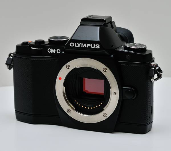 OLYMPUS OM-D E-M5 ブラック ＜オマケ付＞