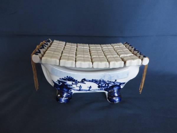 光明陶枕/陶器枕 骨董 レトロ 雑貨(染付)|売買されたオークション情報、yahooの商品情報をアーカイブ公開 - オークファン(aucfan ...