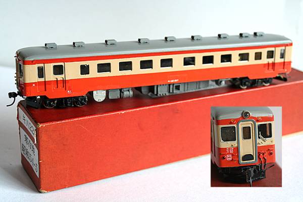 小高ペーパー製キットのキハ２２組立て塗装完成品