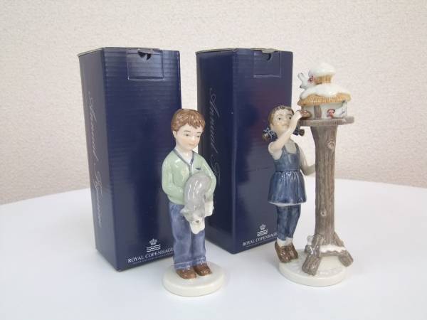 〔値下げ‼〕ロイヤルコペンハーゲン　フィギュリン　二羽の小鳥　美品 即納できます ロイヤルコペンハーゲン フィギュリン2点(少年と猫＆少女