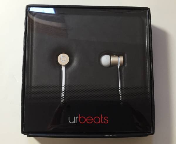 urbeats イヤホン　(GOLD ゴールド) softbank