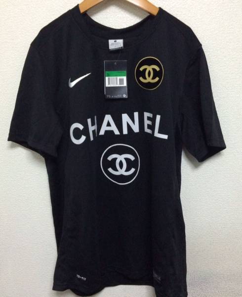 NIKE CHANEL風　Ｔシャツ　黒Ｌ　supreme