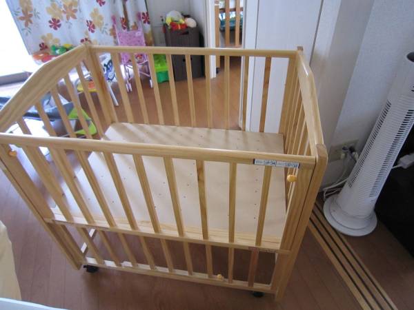 ★ミニベビーベッドHAPPINESS＋日本製敷布団★中古　おまけあり