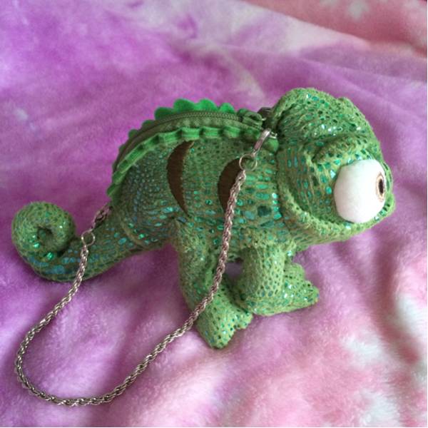 ラプンツェル パスカル バッグ 日本未入荷 ディズニー その他 売買されたオークション情報 Yahooの商品情報をアーカイブ公開 オークファン Aucfan Com