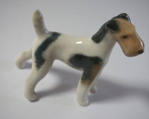 即決 ロイヤルコペンハーゲン テリア 犬のフィギュリン