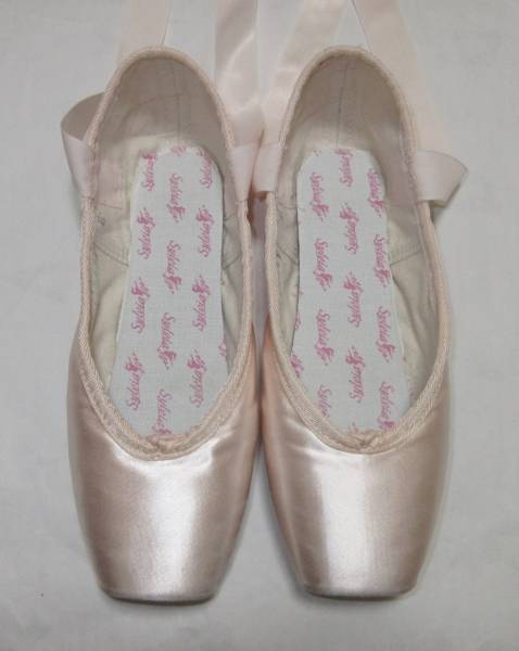 シルビア トウシューズ フィオレット 23 5cm E 細身ブランド シューズ 売買されたオークション情報 Yahooの商品情報をアーカイブ公開 オークファン Aucfan Com