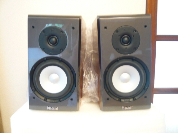 極上 美品：MAGNAT Quantum 903　定価252000円税込 ドイツ製