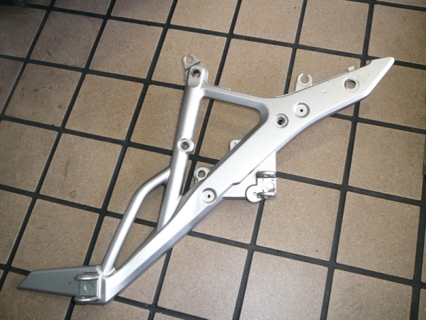 Ｎｉｎｊａ４００Ｒ　純正ステップステー　右