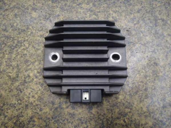 ZZR400 ZX400N-036 【レギュレーター】