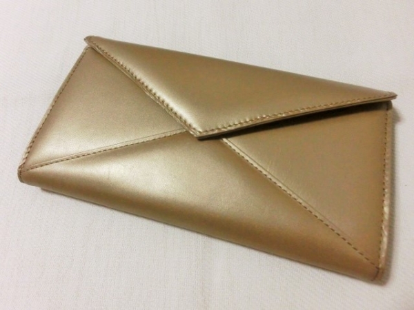u127962329