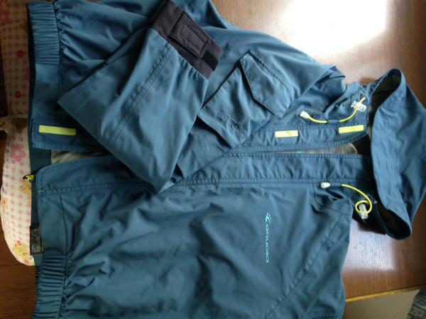 グローブライト ショートウェーディングレインジャケット