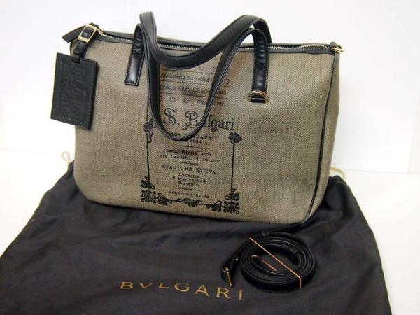 ☆ブルガリ　コレツィオーネ　ハンドバックPVCカーキ【中古】☆