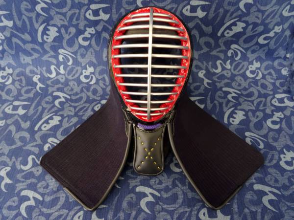 新品　■日本剣道具製作所■　７㎜刺面60～61㎝ 面【065】