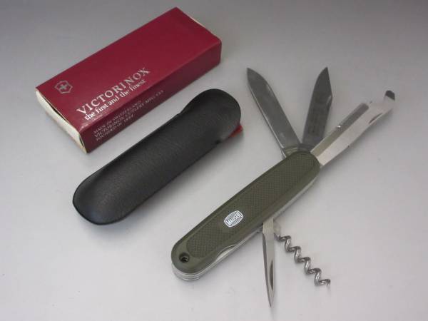 VICTDRINOX ビクトリノックス モーゼルナイフ 中古15名23  