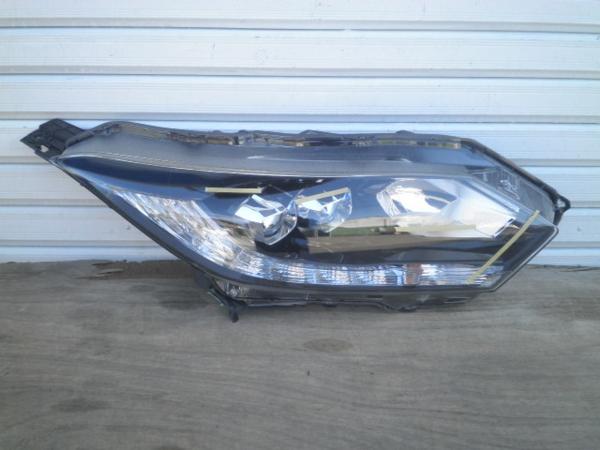 即決 ヴェゼル　RU1 　LED 右ヘッドライト 純正