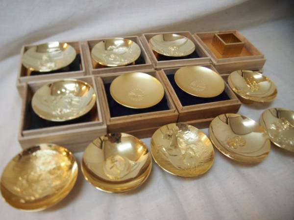 放出 木箱付き 祝い品 渡金金杯 24KGP 干支 金升 総重量940ｇ