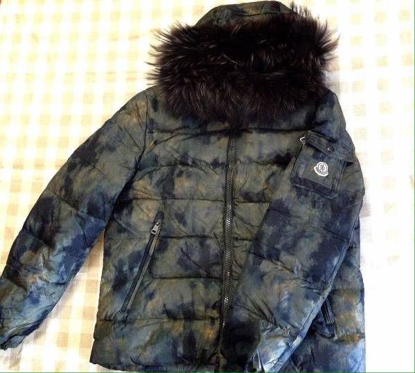 正規品モンクレール迷彩 ダウンジャケット メンズ 【新品同様】