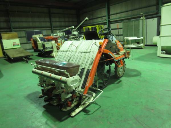クボタ 4条植え 施肥機 モンロー