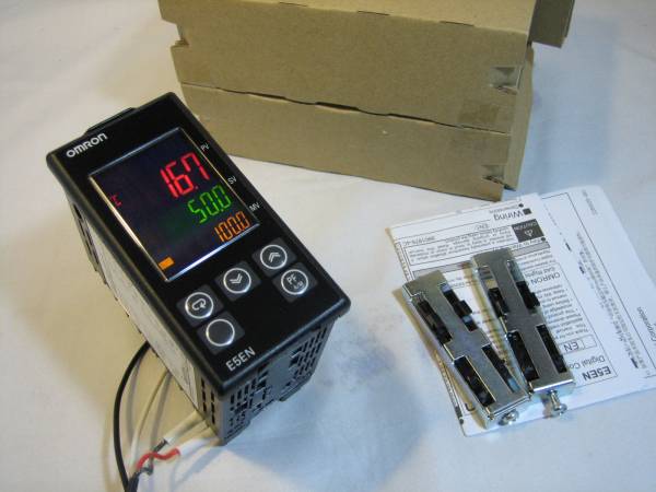 オムロン温度調節器E5EN-R3HT-N（マルチ入力　リレー制御）