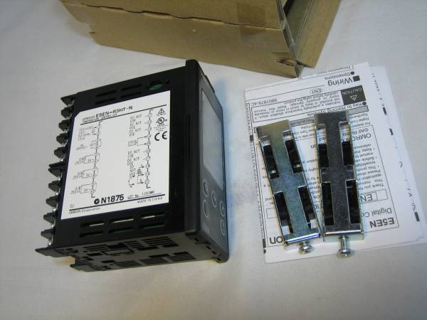 オムロン温度調節器E5EN-R3HT-N（マルチ入力　リレー制御）