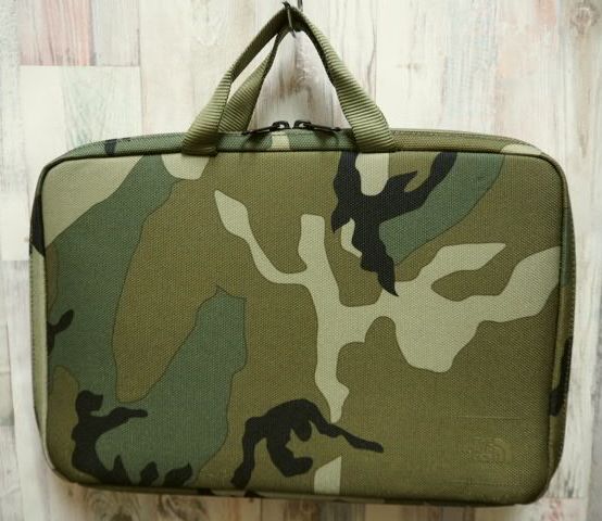 ノースフェイス シャトルデイパック カモフラ 新品 廃盤色 SHUTTLE