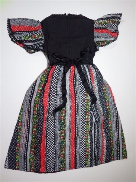 レトロ子供服小さな淑女ワンピース チロリアンテープ柄140位 140 135 144cm 売買されたオークション情報 Yahooの商品情報をアーカイブ公開 オークファン Aucfan Com