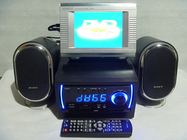 DVDミニコンポ 液晶モニター＆高音質SONY製スピーカー付属！！ ✨美品