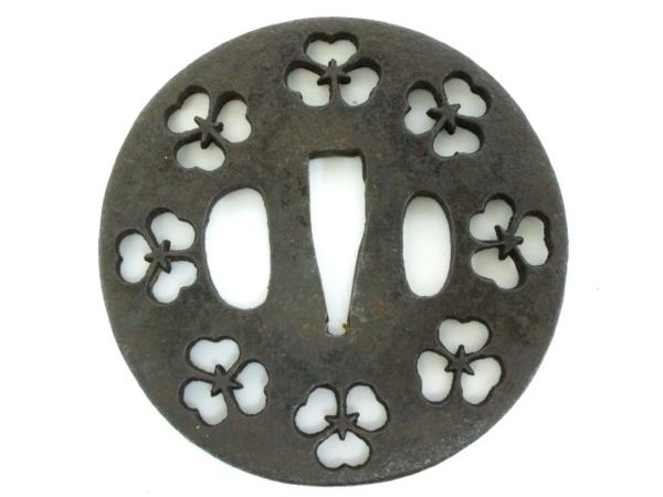 日本刀装具 刀鍔 鍔 花 0 桜図 唐銅 細工 1 鉄地 刀装具⁄武具⁄日本刀