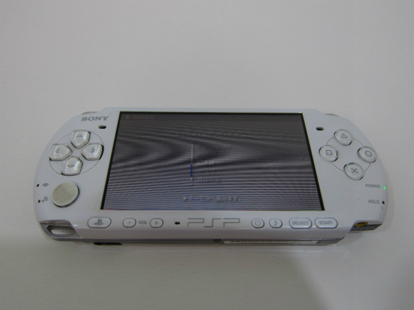PSP 3000 本体 ホワイト 0746766 菅53