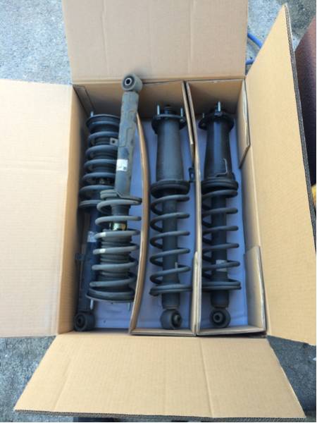 18クラウンロイヤルサルーン純正サスペンション4本セット☆
