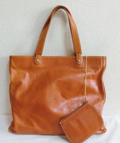 元町キタムラ☆ポーチ付きロゴ入りレザーバッグ　A4対応　中古