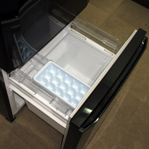 三菱☆ラウンドカットデザイン採用☆168L冷蔵庫ブラック(5R93721 100 三菱☆ラウンドカットデザイン採用☆168L冷蔵庫ブラック(5R93721 100